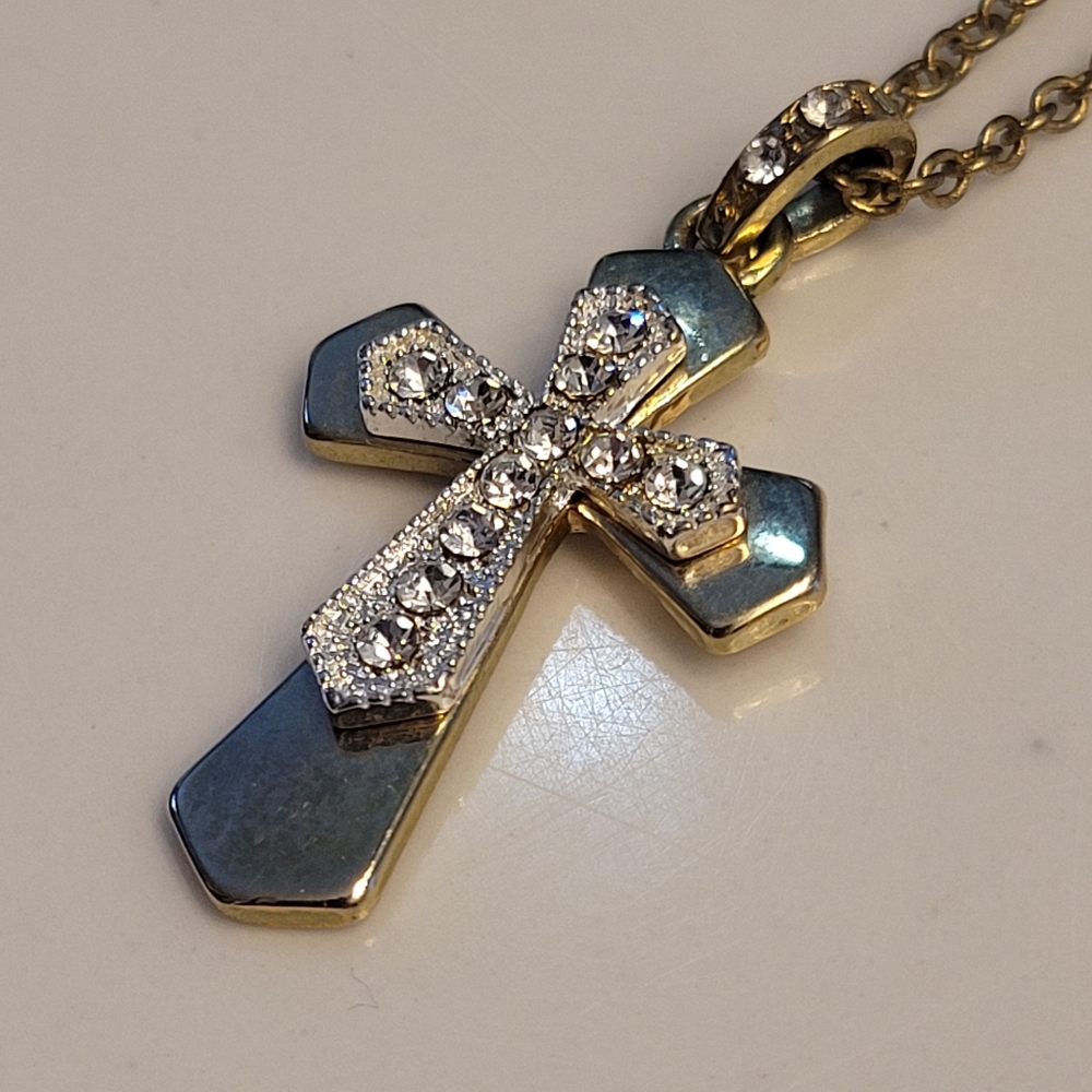Cross Necklace Gold-tone Cross With Sparkling Crystal Accents - Picture 9 of 16